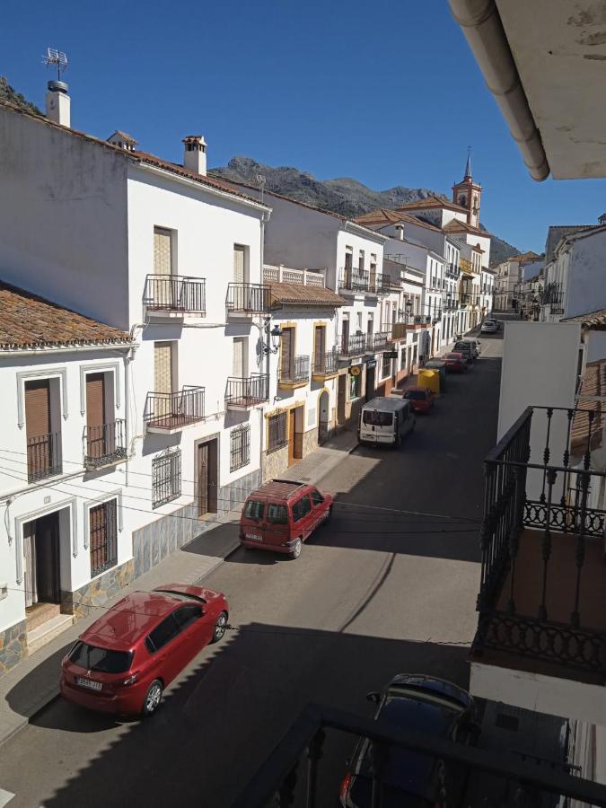 Pension La Sierra Cortes de la Frontera Exteriör bild