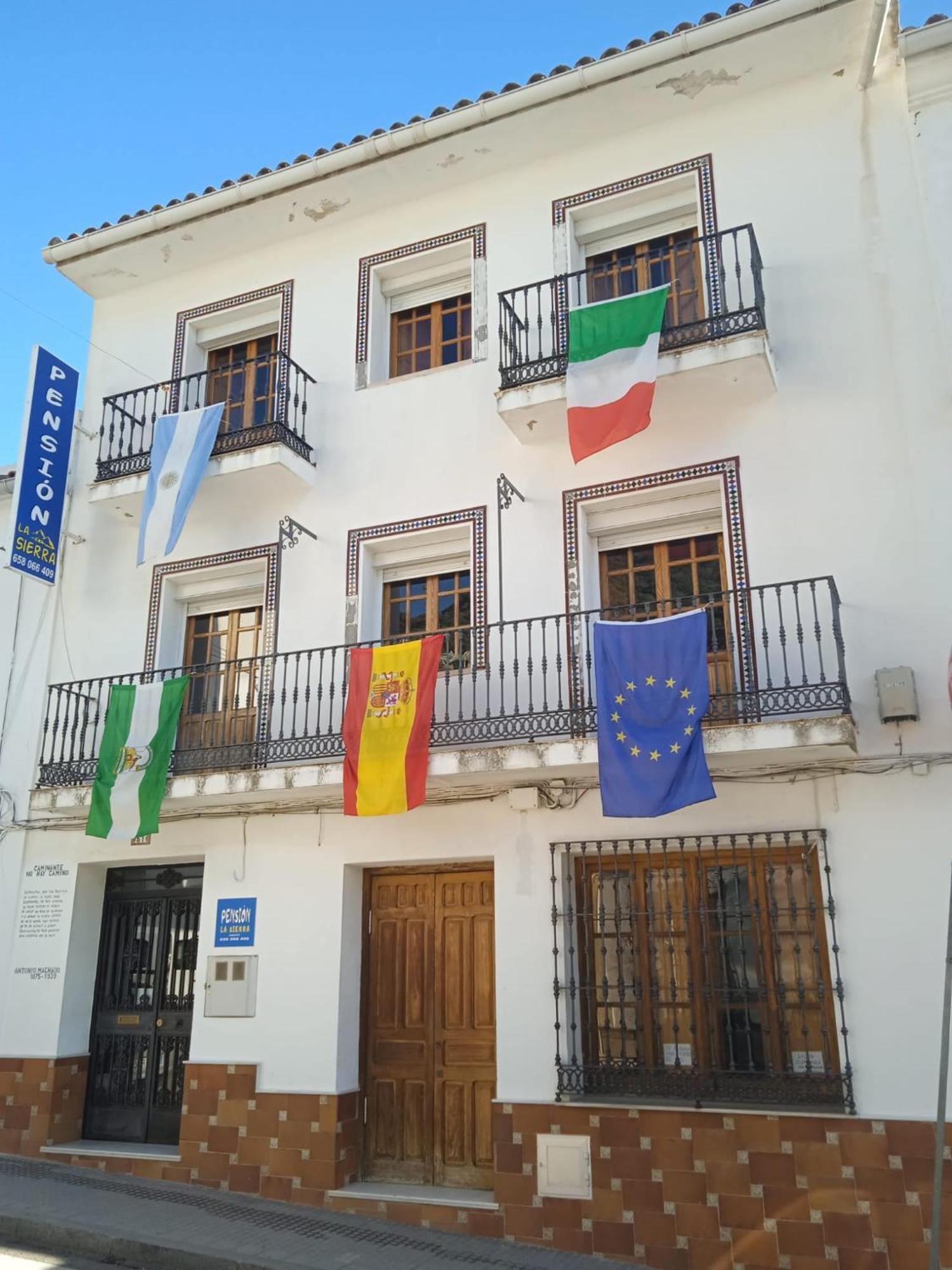 Pension La Sierra Cortes de la Frontera Exteriör bild